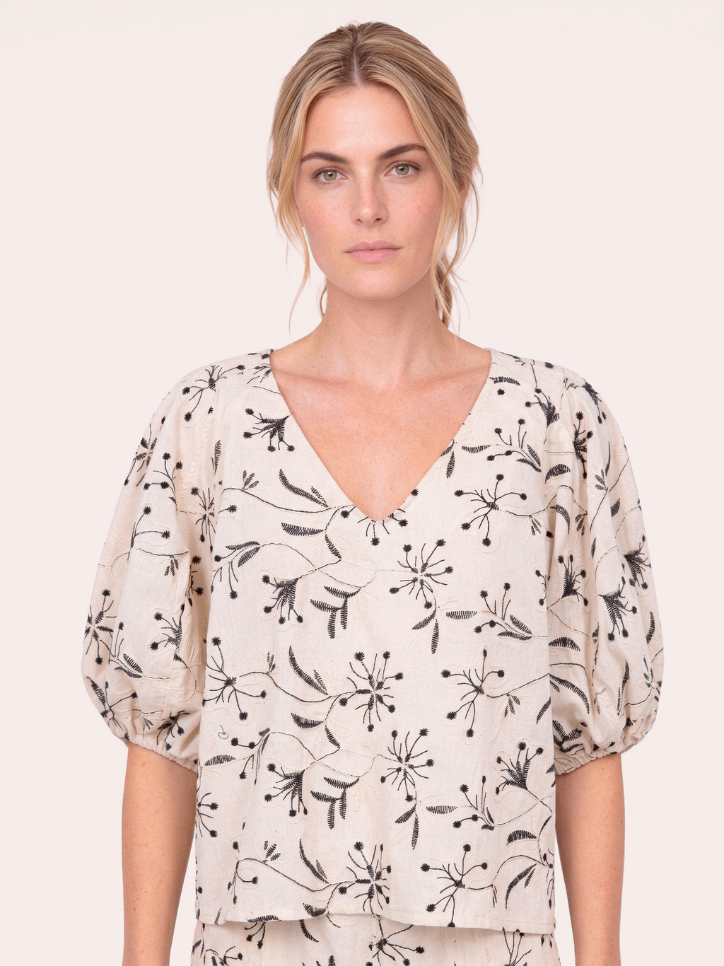 Gossia CarenaGO Blouse Bluser Creme - Black embroidery