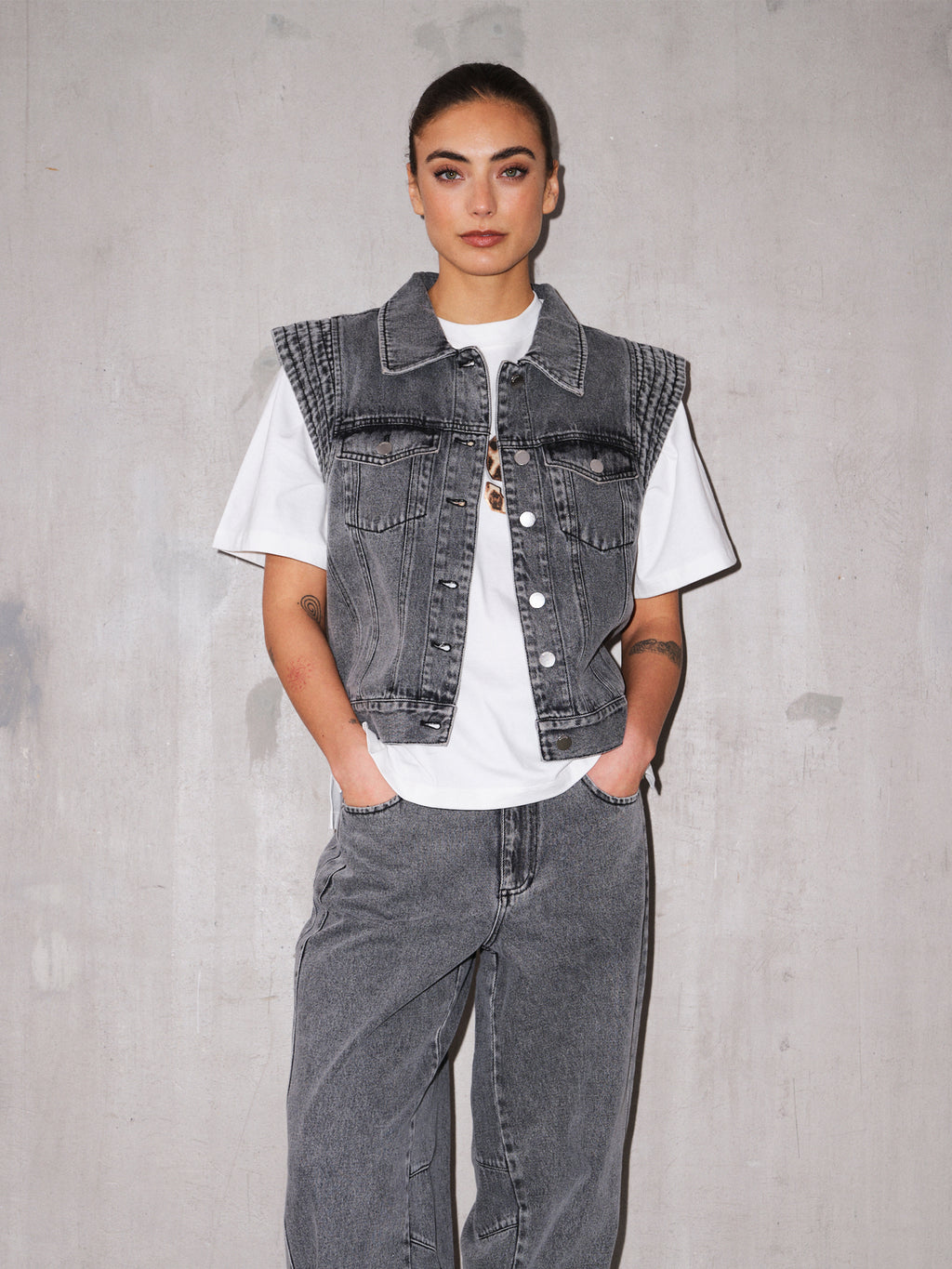 Gossia MinnaGO Vest Vests Grey washed